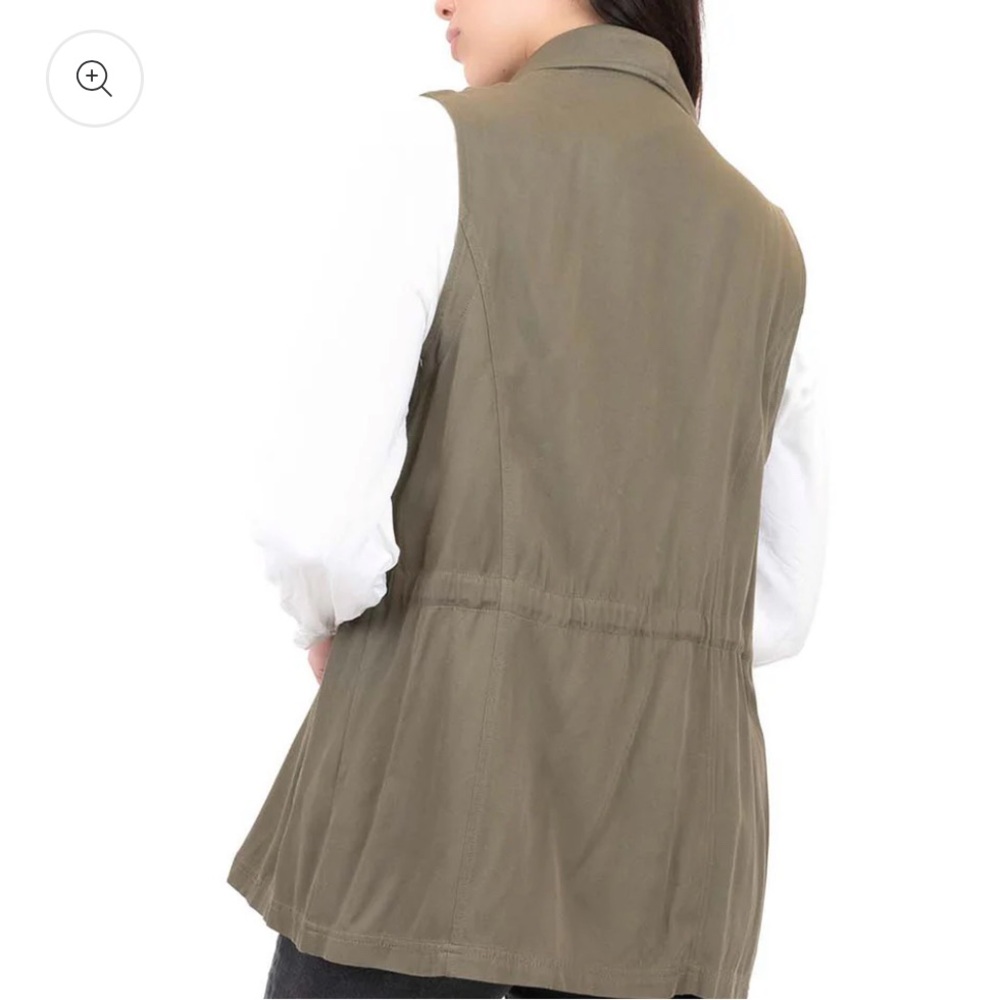 Doe & Rae Sleeveless Vest - Picture 3 of 9